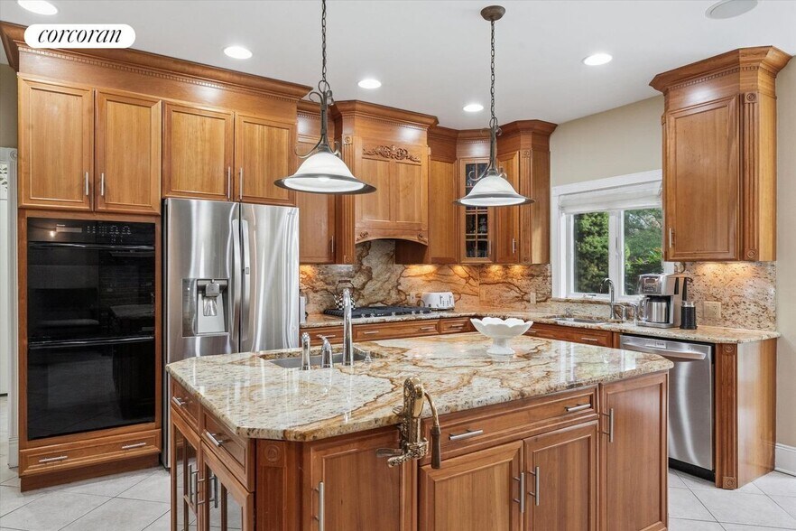 Building Photo - 3 Cherry Blossom Ln