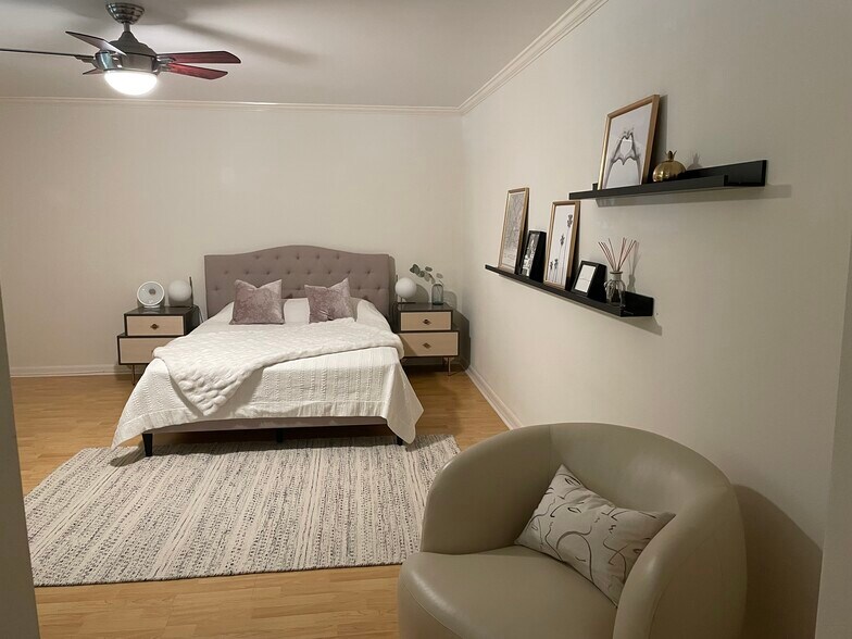 Building Photo - 4240 Fulton Ave