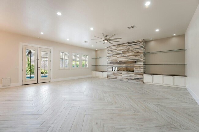 Building Photo - 10820 Woodstream Ct
