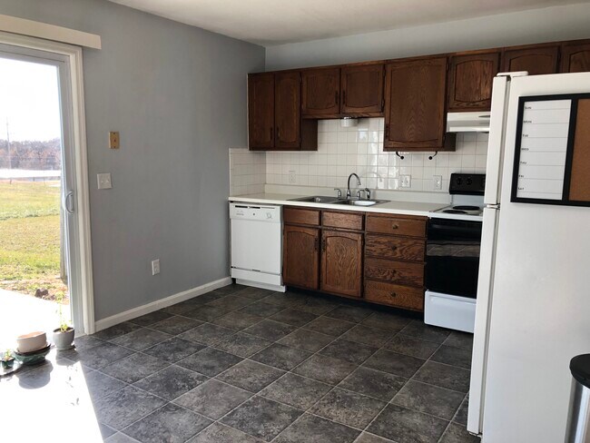 Building Photo - 710 Erin Place