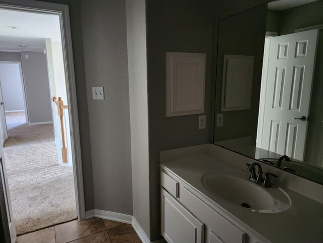Building Photo - 20676 Oakhurst Meadows Dr