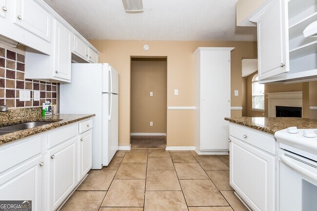 Building Photo - 11219 Knotty Pine Pl