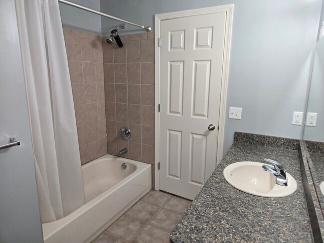 Building Photo - 29949 Fox Run Cir