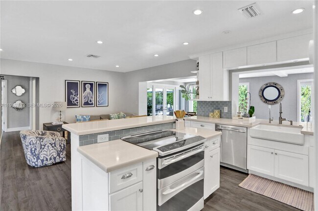 Building Photo - 462 Glenridge Rd