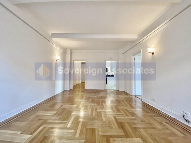 Building Photo - 308 W 104th St