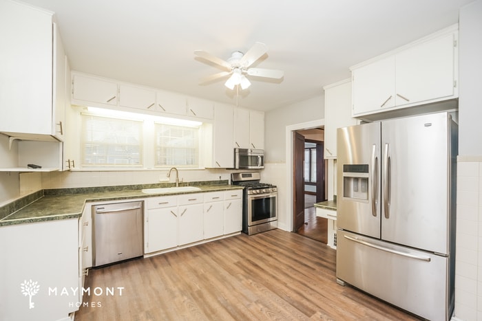 Building Photo - 231 31st St NW