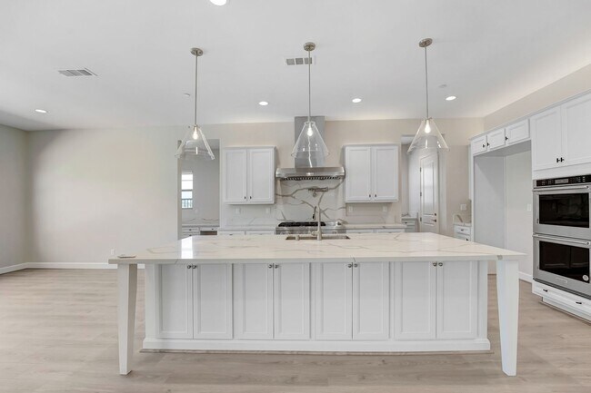 Building Photo - Stunning New Build Home with Breathtaking ...