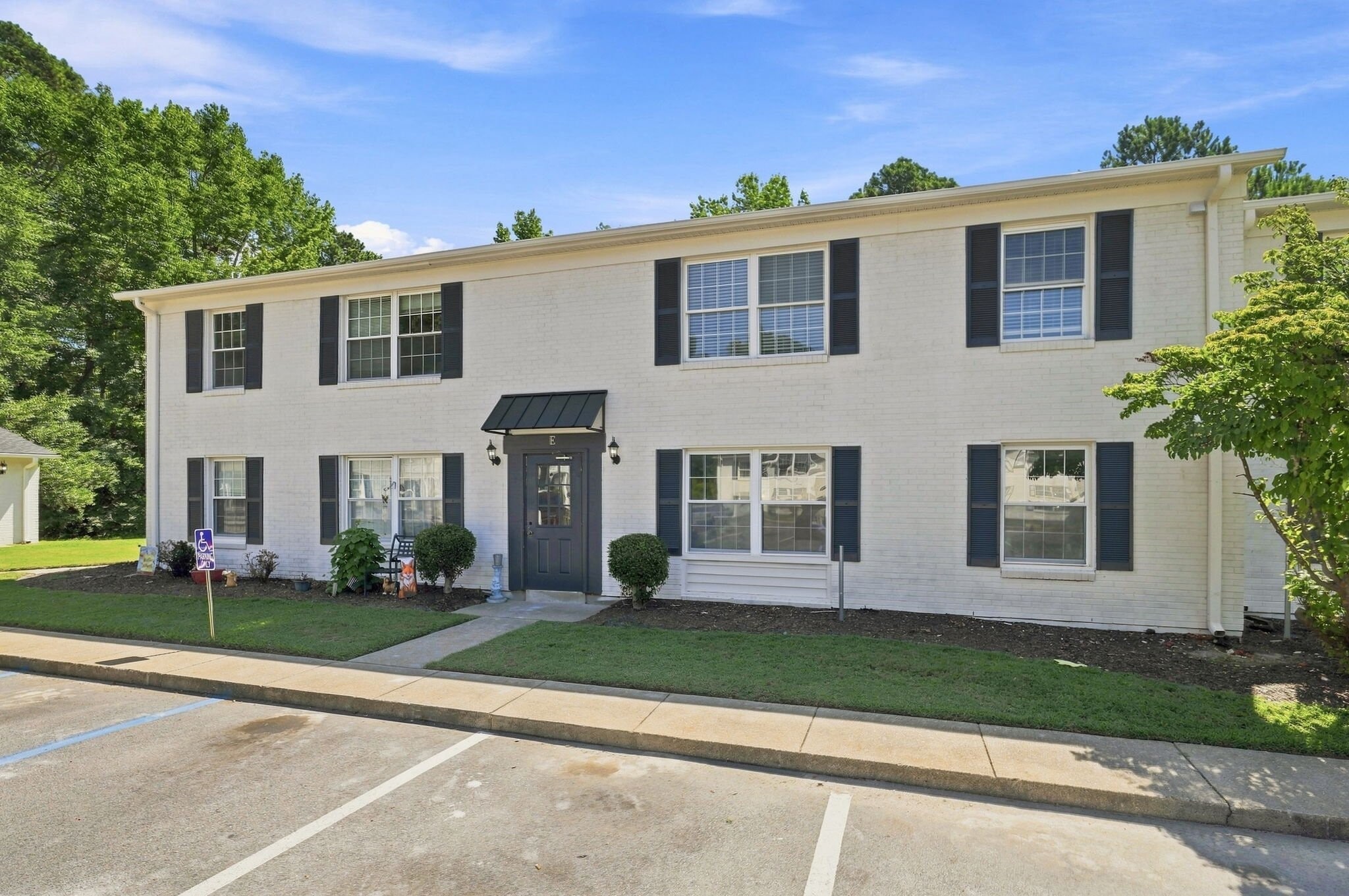 Building Photo - 200 Kilby Shores Dr