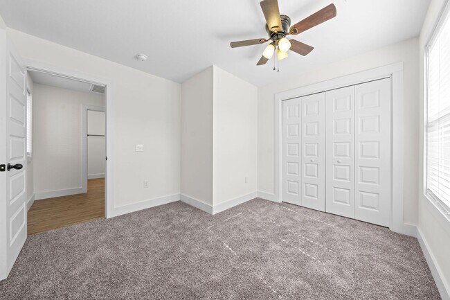 Building Photo - Pet Friendly Three Bedroom!