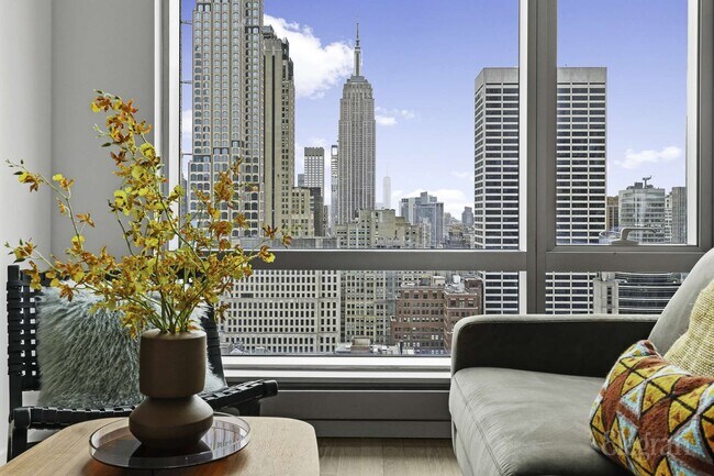 Building Photo - 18 W 48th St