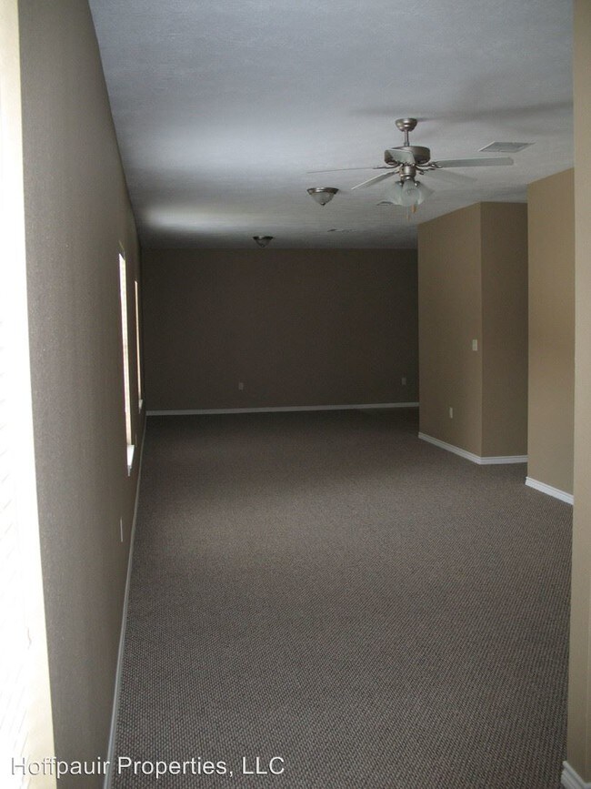 Building Photo - 114 W Lagrange St