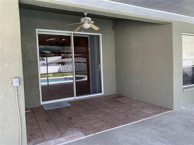 Building Photo - 4211 Hartford Lake Dr