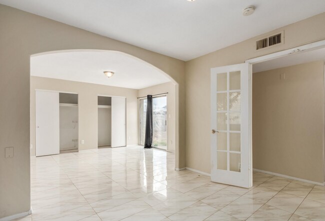 Building Photo - Great Chandler location with no HOA!!!