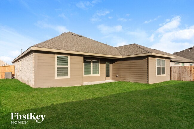 Building Photo - 7727 Jasmine Chase Dr