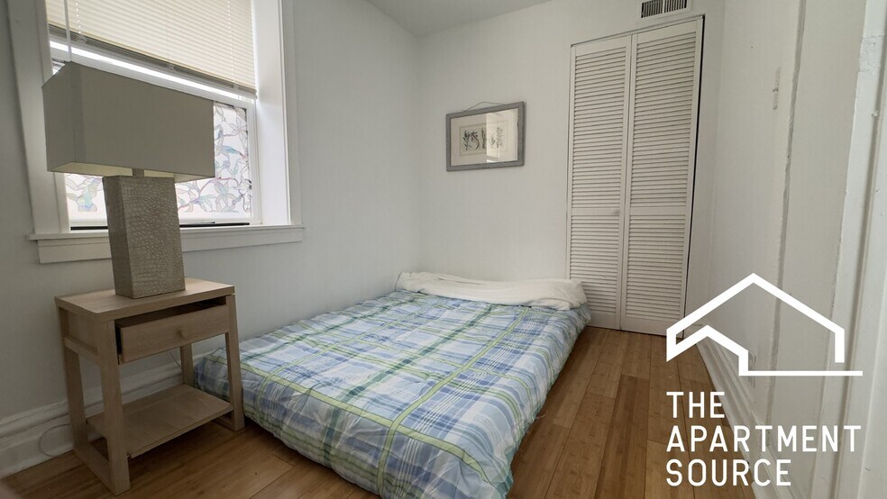 Building Photo - 2642 W Hirsch St