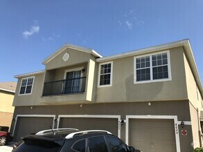 Building Photo - Great 2 Bedroom 2 Bath Home located in the...
