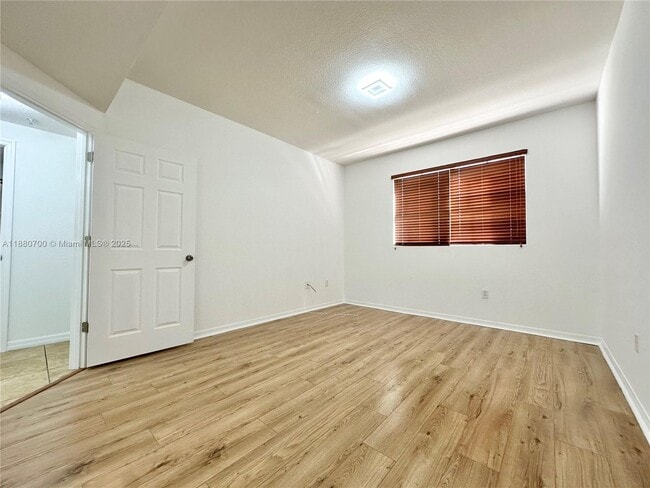 Building Photo - 10870 NW 88th Terrace