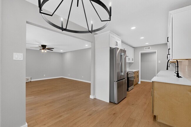 Building Photo - Plano Gem Ready To Be Your Home