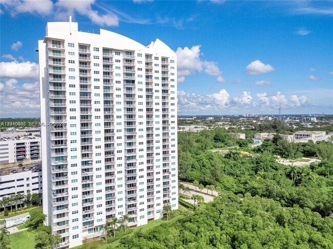 Building Photo - 15051 Royal Oaks Ln