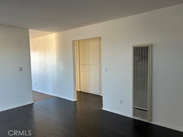 Building Photo - 835 W 13th St