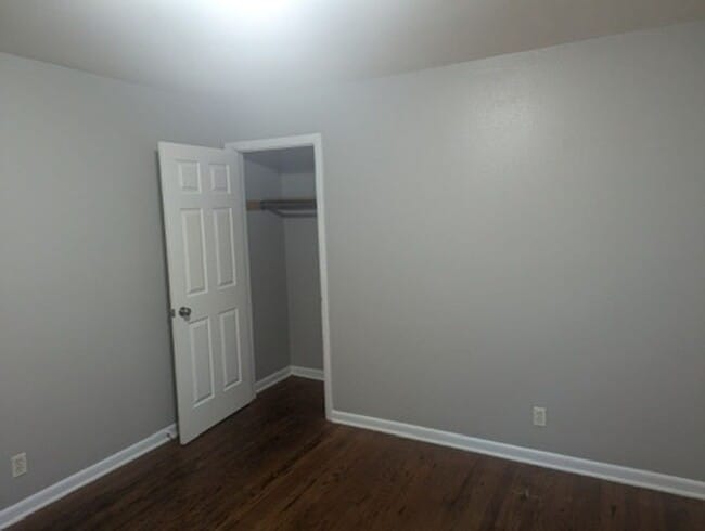 Building Photo - 8039-8041-8041 W Beckett Ave