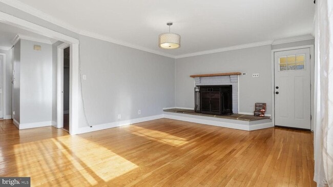 Building Photo - 1703 Tioga Rd