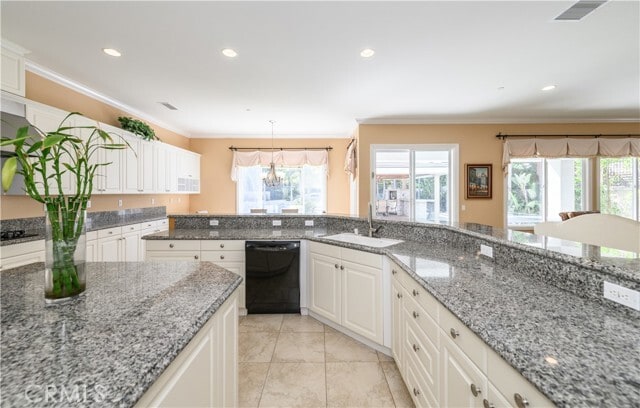 Building Photo - 21 Bent Oak