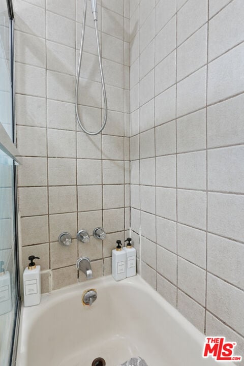 Building Photo - 442 N Orange Grove Ave