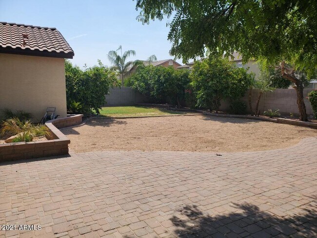 Building Photo - 14345 W Caribbean Ln