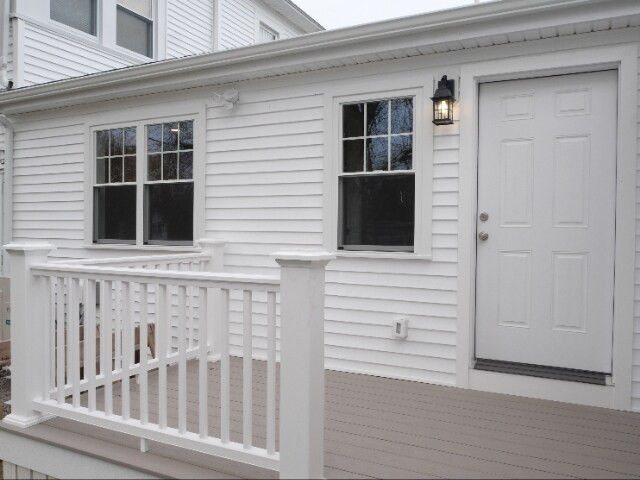 Building Photo - 92 School St