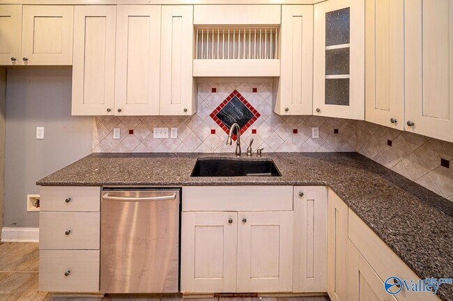 Building Photo - 26105 Apple Orchard Ln