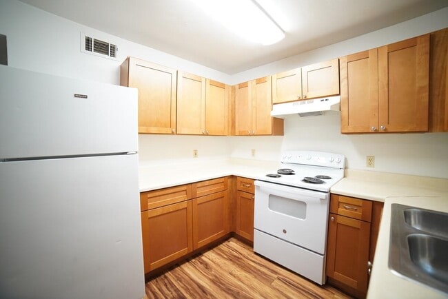 Building Photo - 2555 Chateau Ln