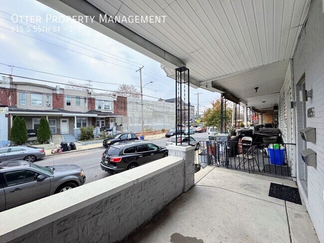 Building Photo - 615 S 55th St