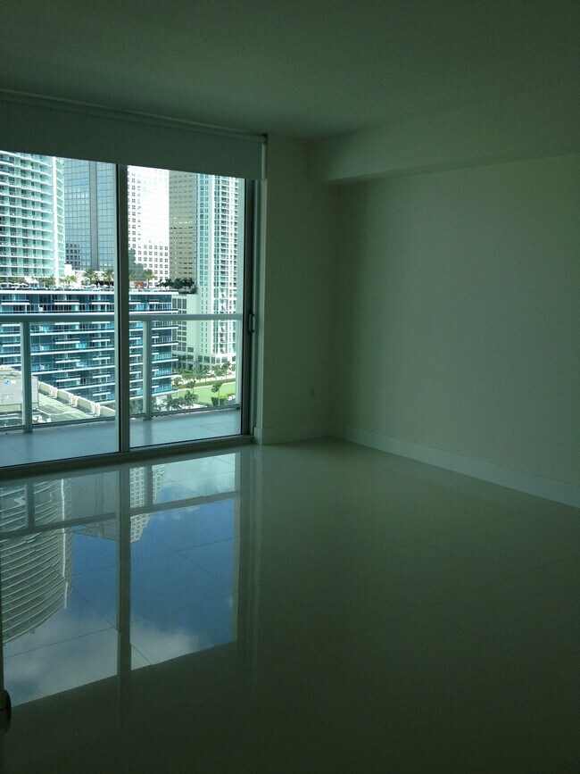 Building Photo - 500 Brickell Ave