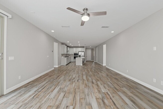 Building Photo - Luxury Kitchen + 3 Bed & Den/Office in Azure Canyon | Quartz, Gas Cooktop & More