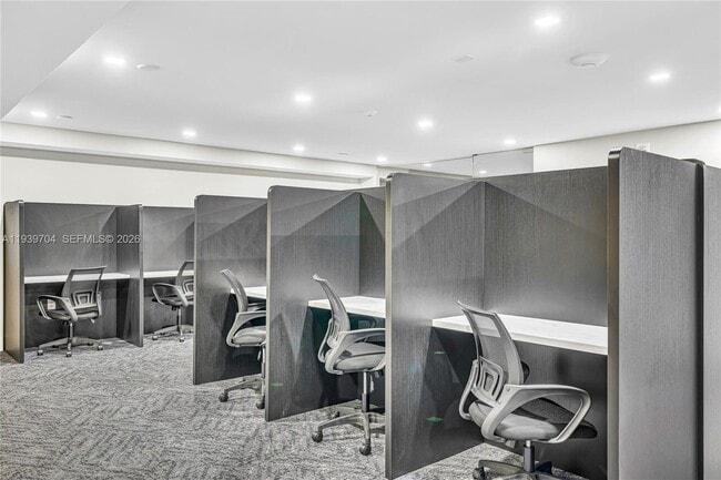 Building Photo - 11 Island Ave