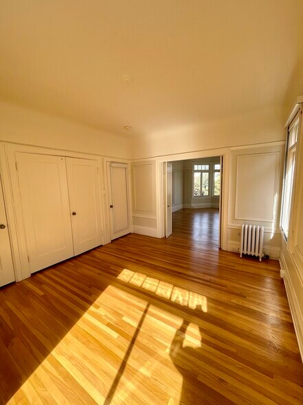 Building Photo - 1225 Bay St