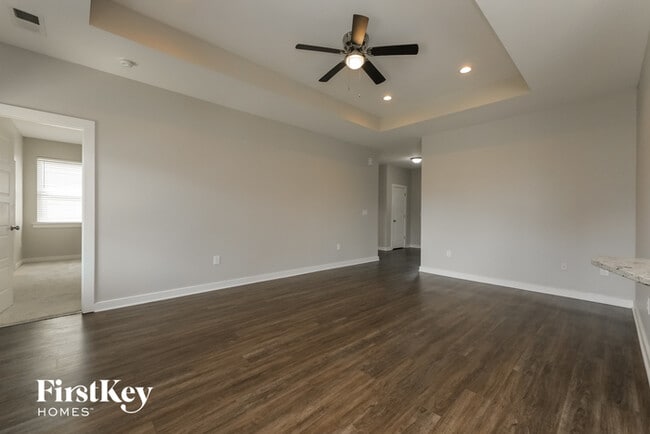 Building Photo - 165 Bonnieville Dr