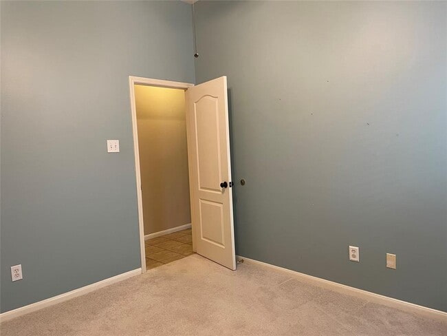 Building Photo - 608 Biscayne Bend Ln