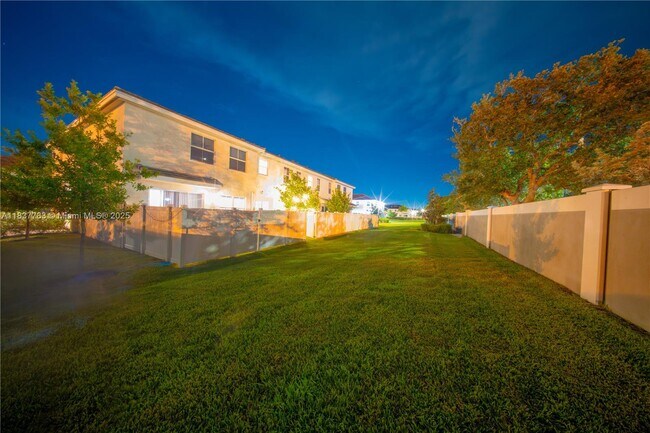 Building Photo - 138 SW 171st Terrace