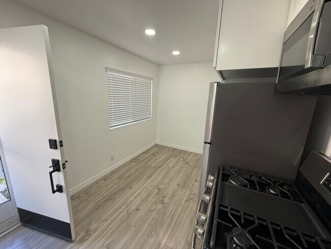 Building Photo - 51 Geneive St