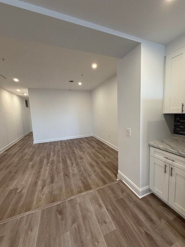Building Photo - 4915 Bergenline Ave