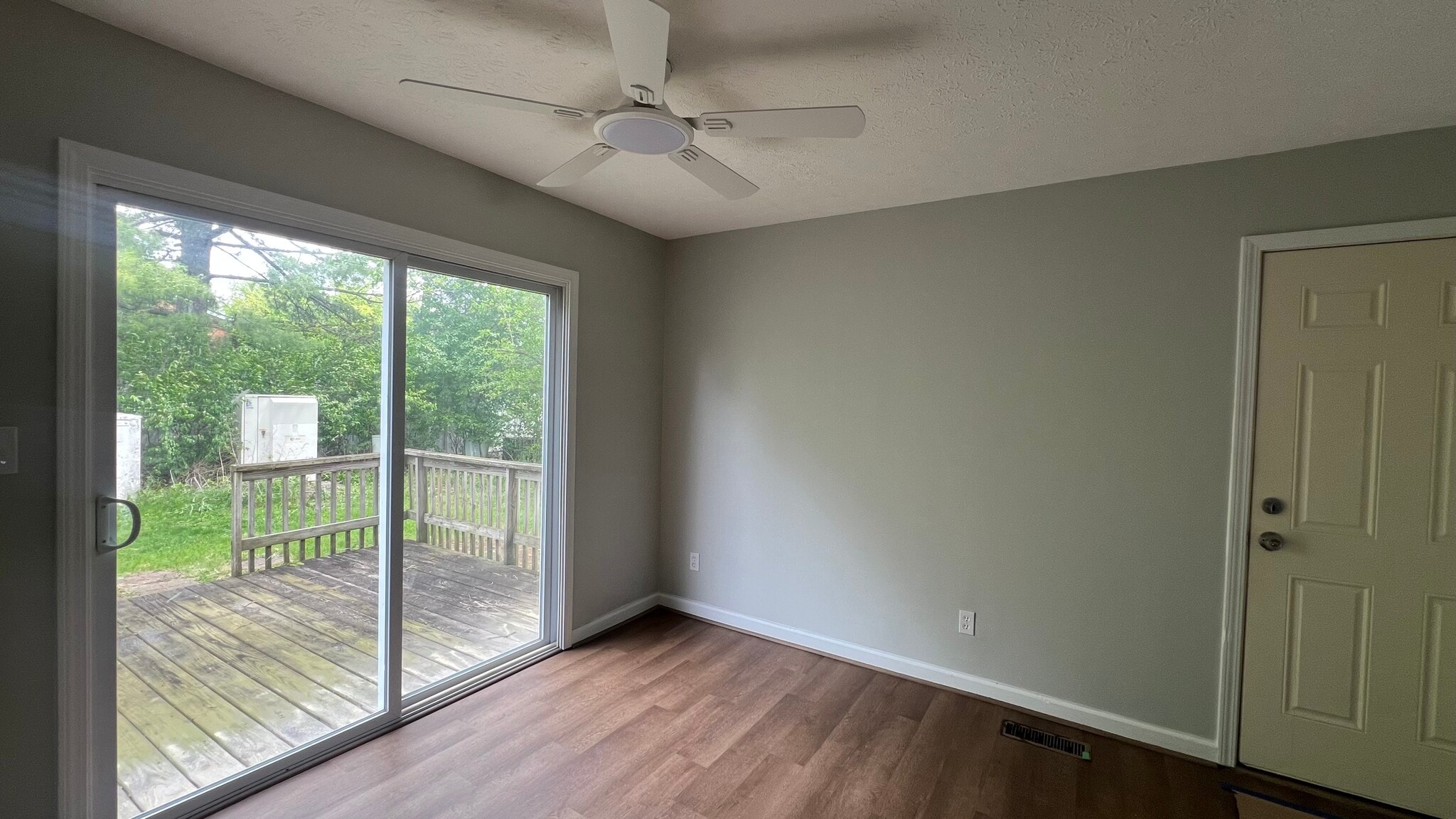 Building Photo - 5786 Applebrook Ct