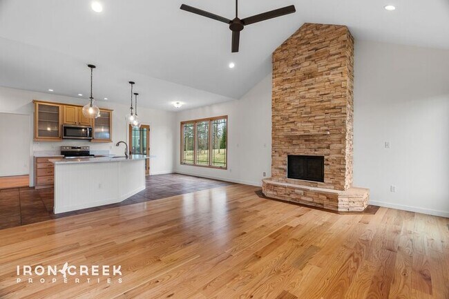 Building Photo - 15 Carl Roberts Rd