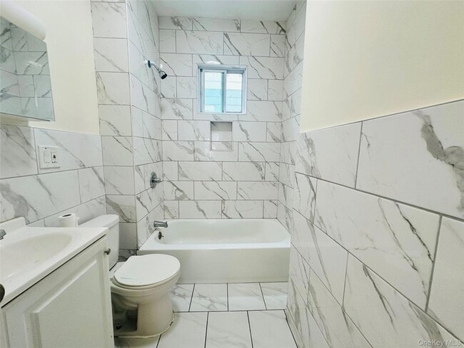 Building Photo - 71 N Hamilton St