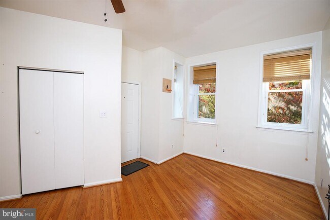 Building Photo - 1434 Potomac Ave SE