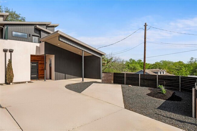 Building Photo - 4400 Mt Vernon Dr