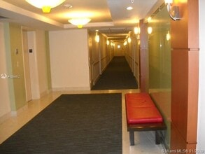 Building Photo - 3901 S Ocean Dr