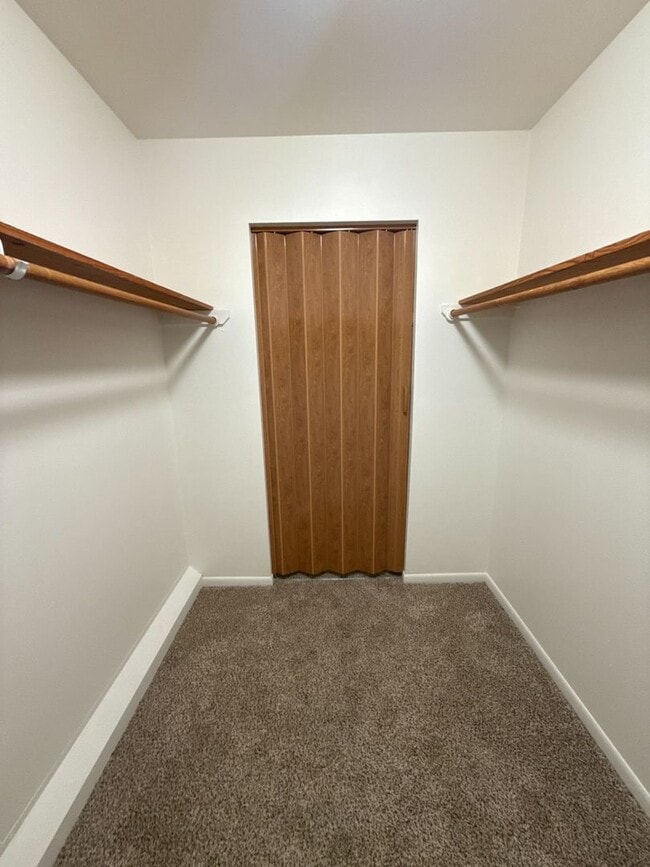 Building Photo - Upper 2-Bedroom | Brand New Updates & Heat Included!