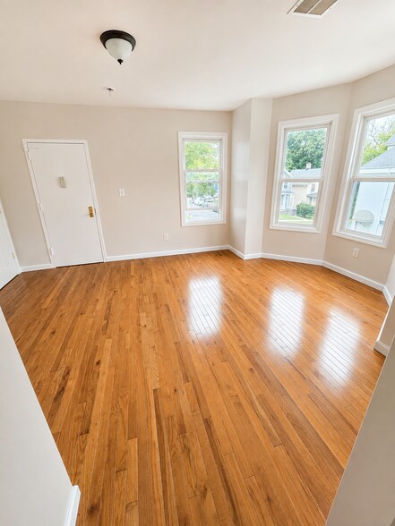 Livingroom - 101 2nd St